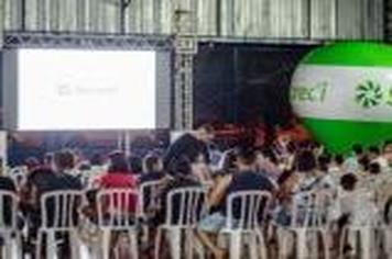 O PROJETO CINEMA NO BAIRRO FOI UM SUCESSO EM FLORÍNEA